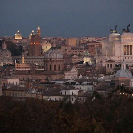 Vatican In The Moonlight Apartamento